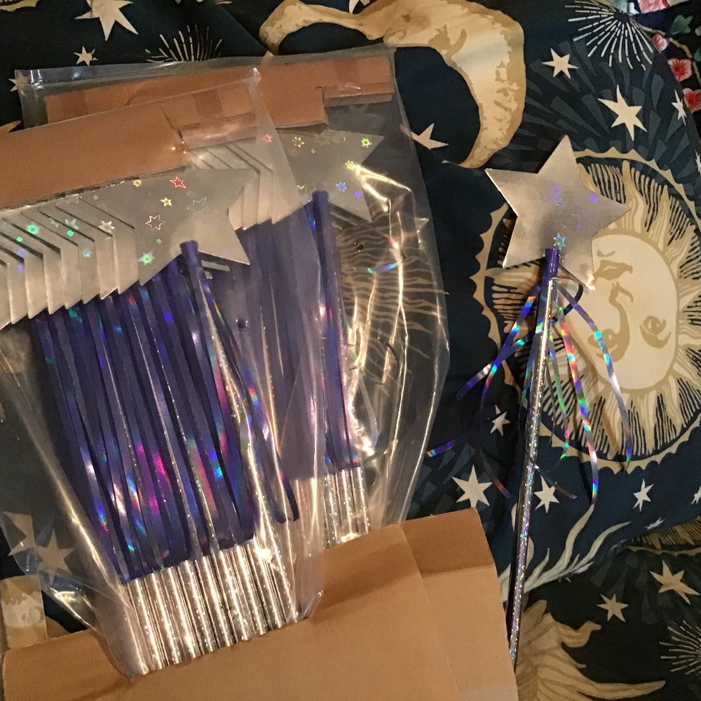 20 Plastic and Cardboard Star  Holographic Fairy Wands.